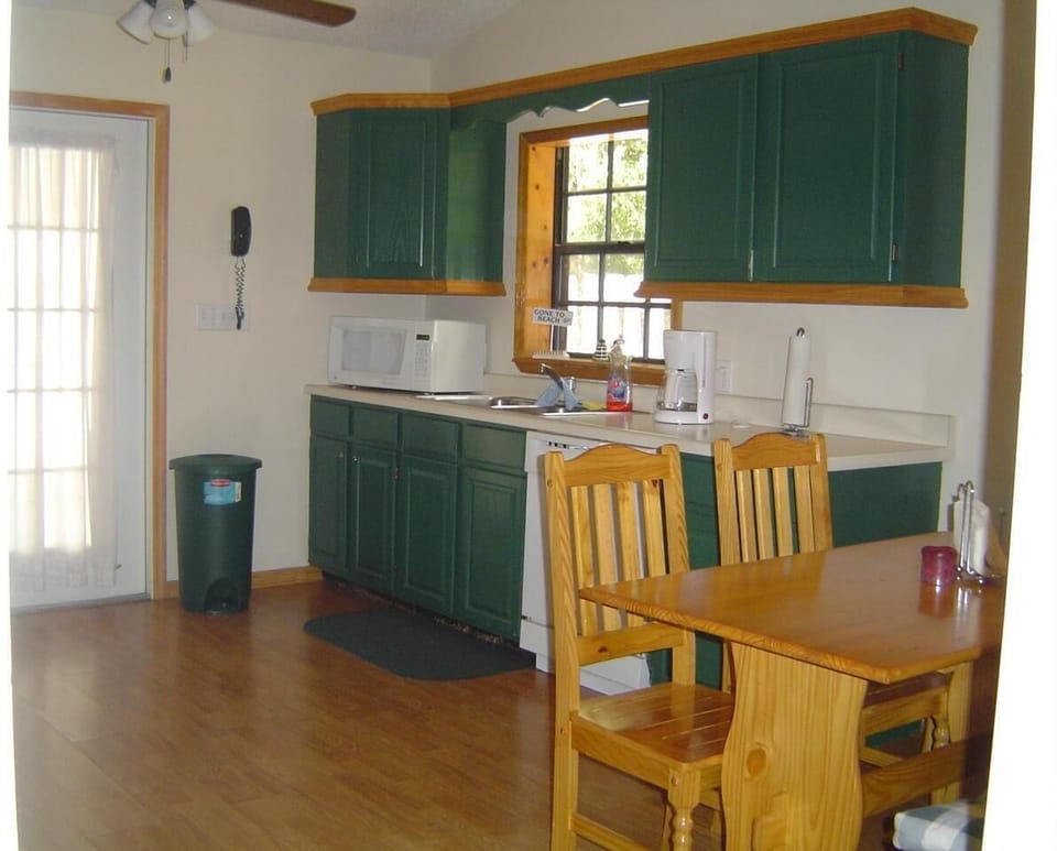 Kitchen right