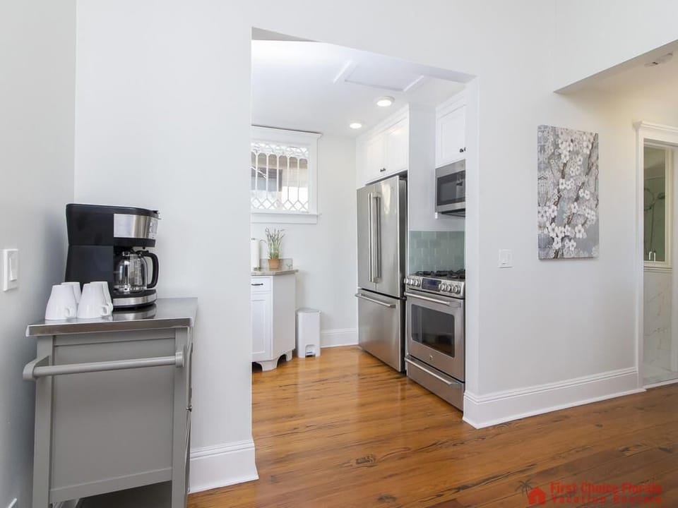50 St. Francis Street - Coffee Bar