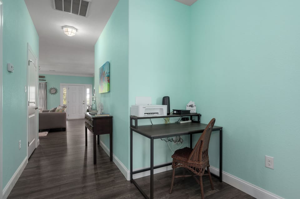 Computer desk / workstation