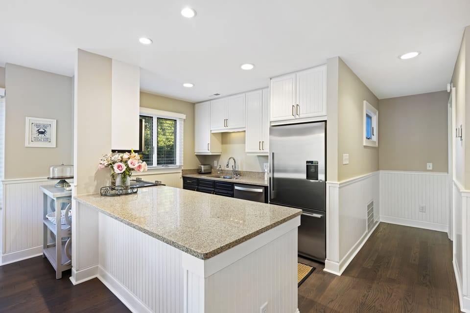 Fully Equipped Modern Kitchen