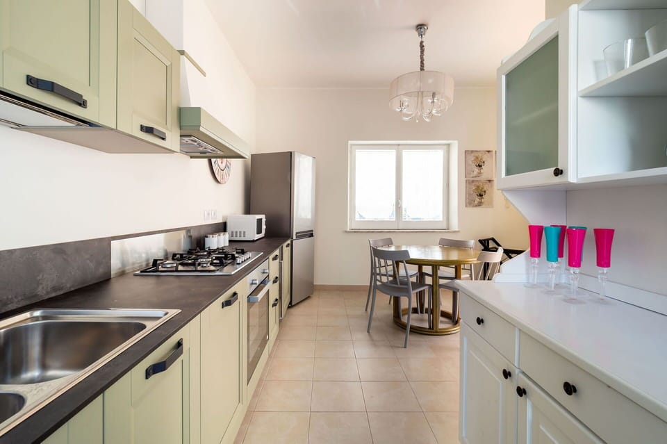 Autumn, Kitchen, Spring, Summer
