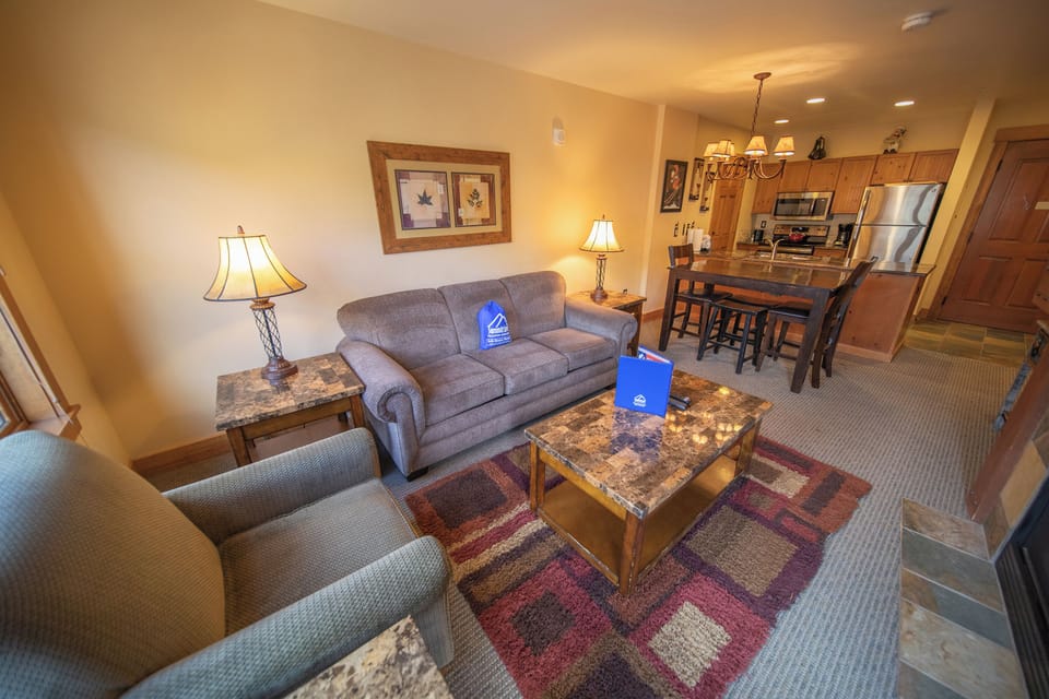 Stylish vacation condo at The Springs!