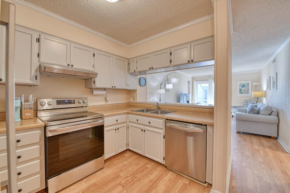 Sea Oaks 301