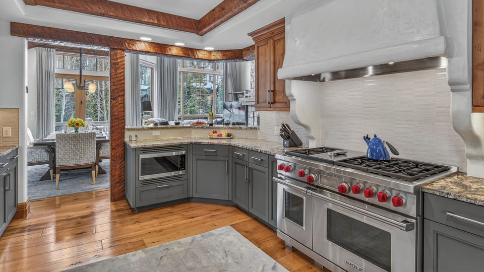 Kitchen, Main Level