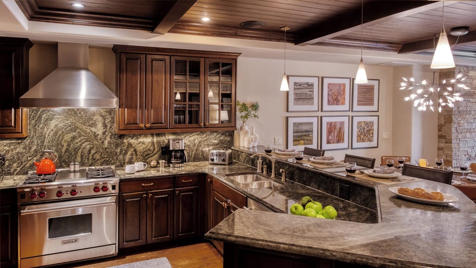 Kitchen, Main Level - Kitchen with cabinetry and appliances