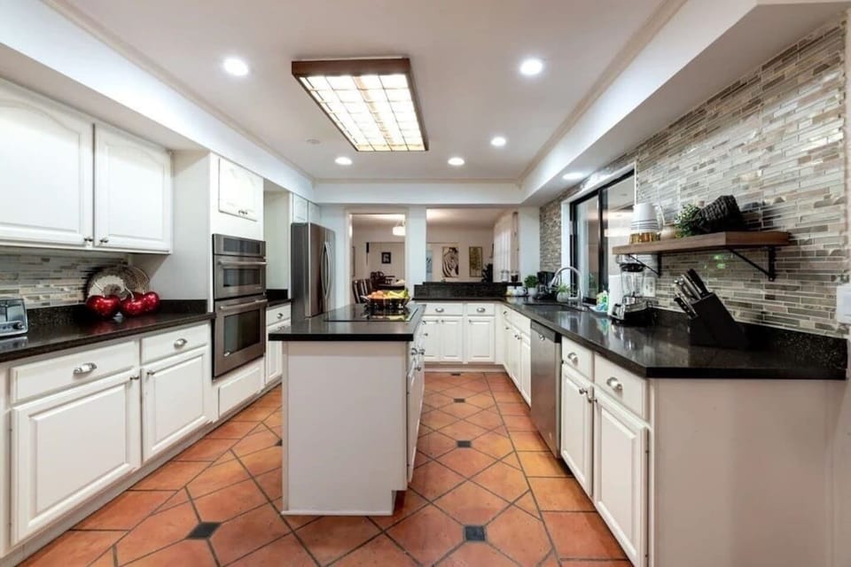 Fully equipped kitchen with everything you need.