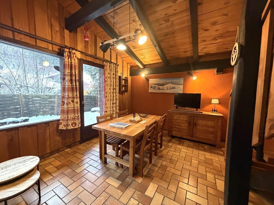 Living room with fireplace