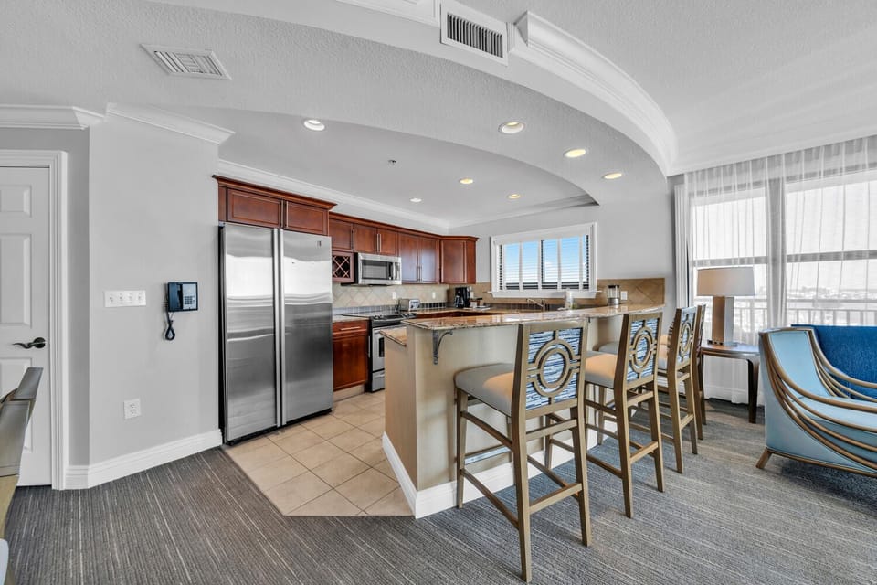 Kitchen with bar seating
