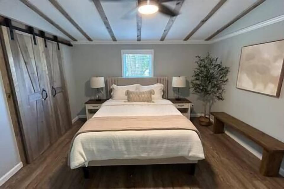 Queen Master Bedroom