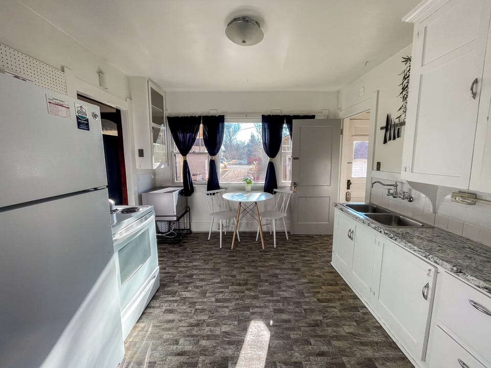 Kitchen and dining table