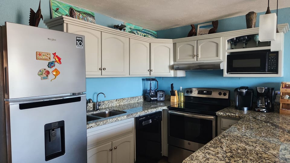 Full kitchen with basic cookware