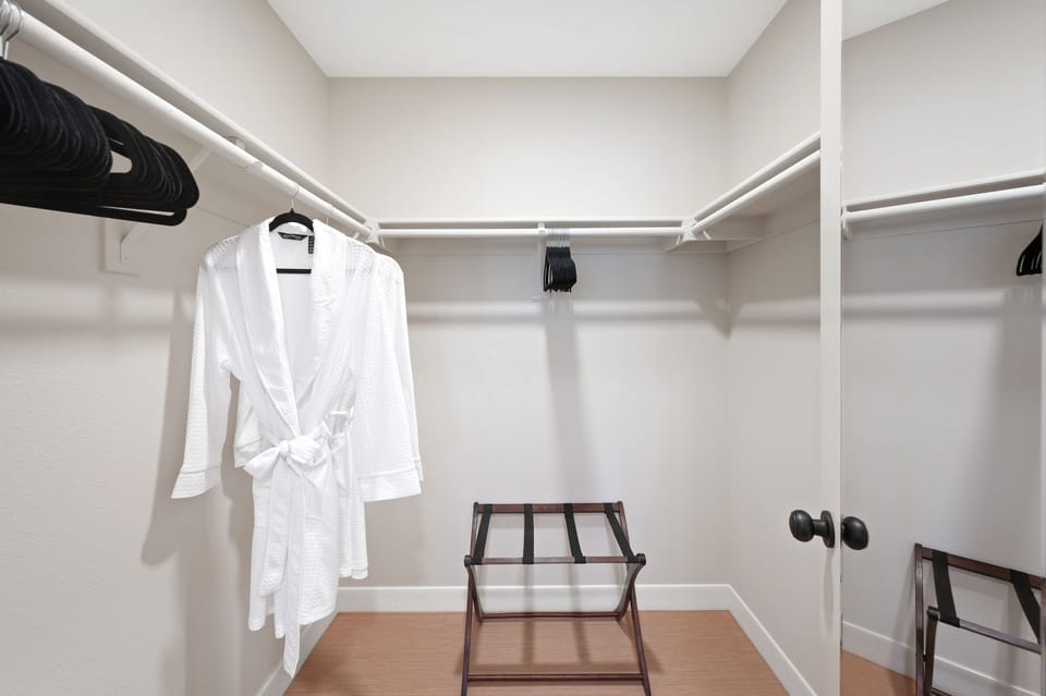 Large walk in closet in 2nd guest bedroom