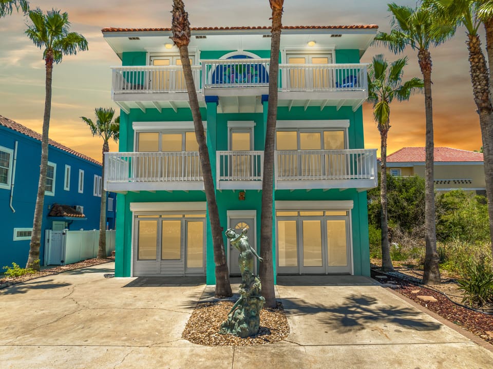 This Large 5 Bedroom Beauty, with its Amazing Location and Full Amenities, is one of the very Best Stays on South Padre Island!