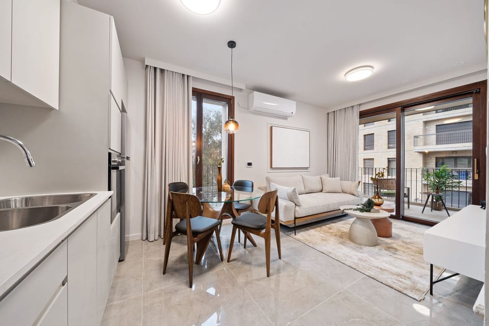 Living Room / Lounge