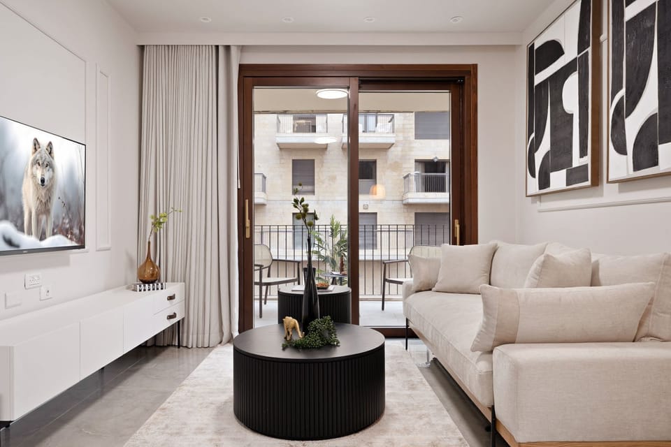 Living Room / Lounge
