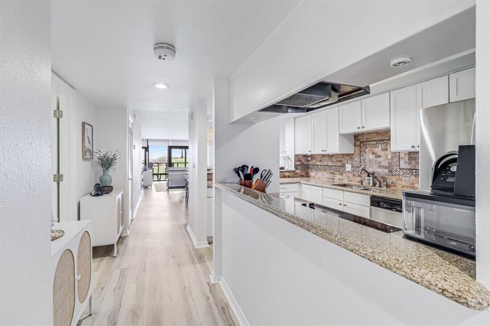 Kitchen Pass-Through & Entry Hallway