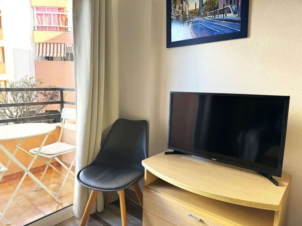 Lounge property management