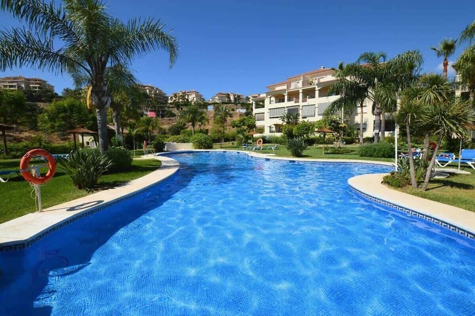 Swimming pool Vacations
