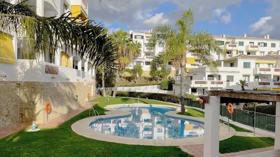 Swimming pool Vacations 