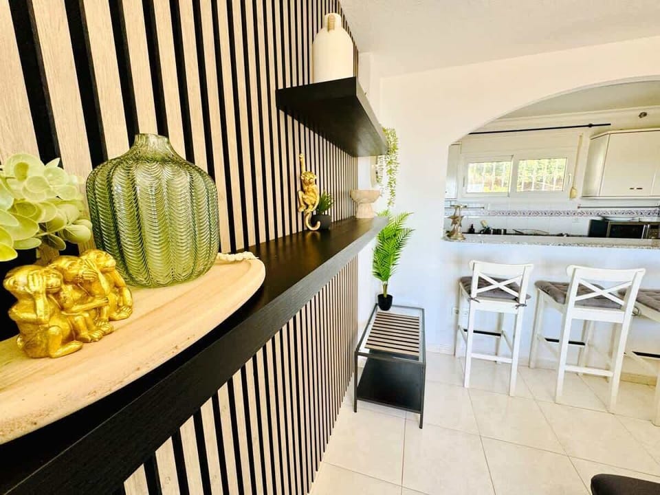 Lounge property management