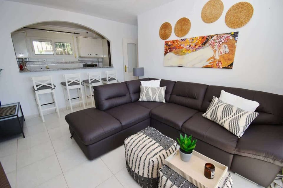 Lounge property management