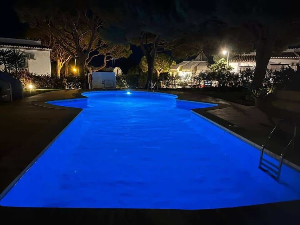 Swimming pool Vacations