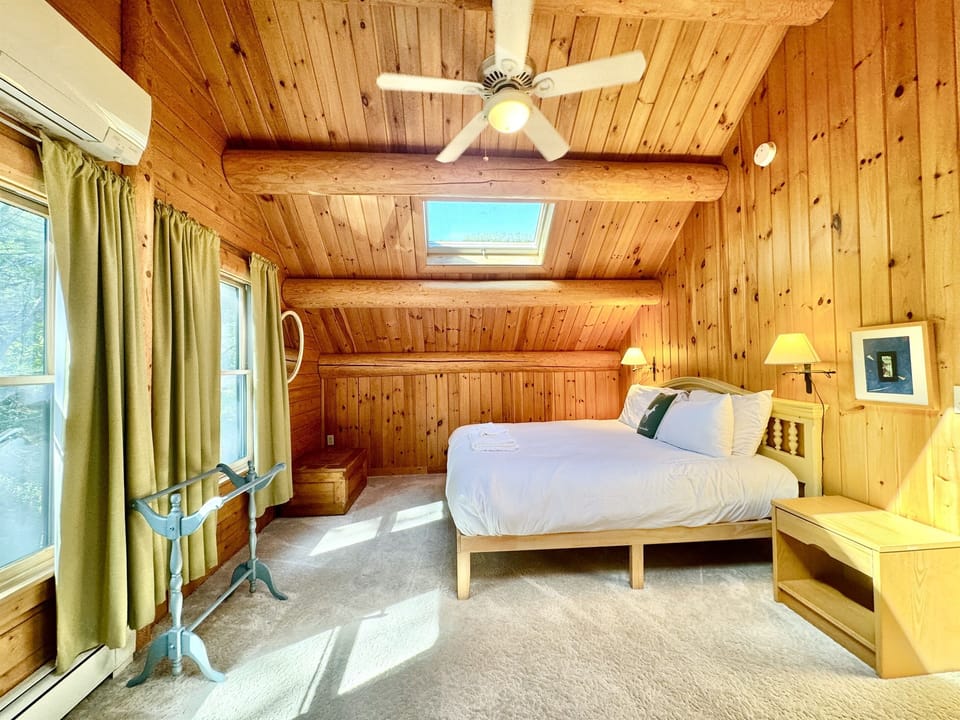 Large King Bedroom
