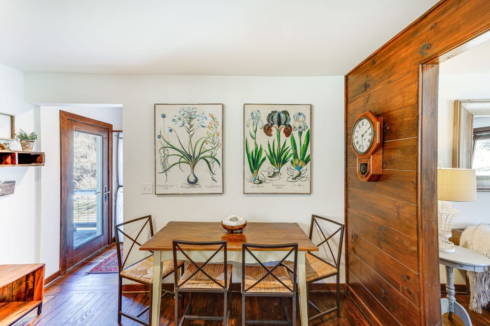 Dining Space | Dishware & Flatware
