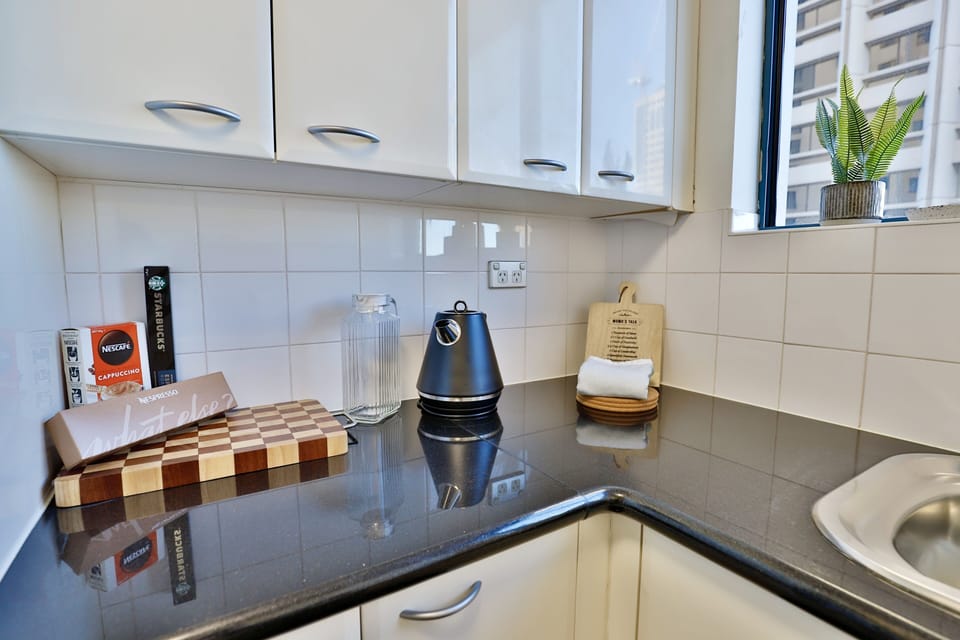 Full Kitchen - full appliances with all sorts of amenities. 