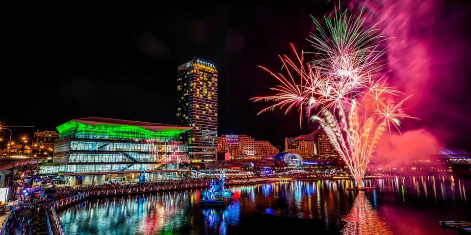 Darling Harbour - 9 mins' walk.
