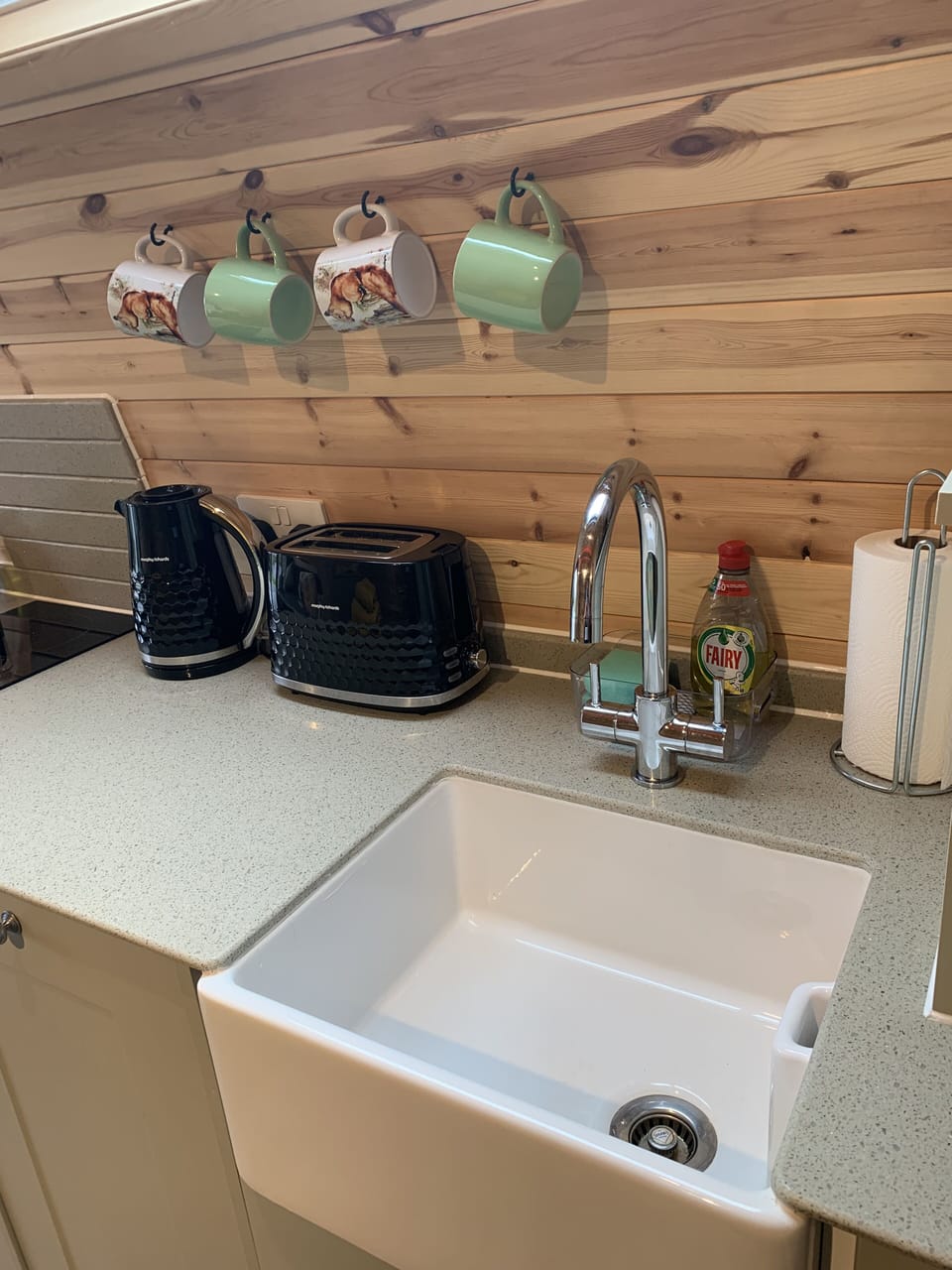 Belfast sink, Kettle, Toaster, Dishwasher