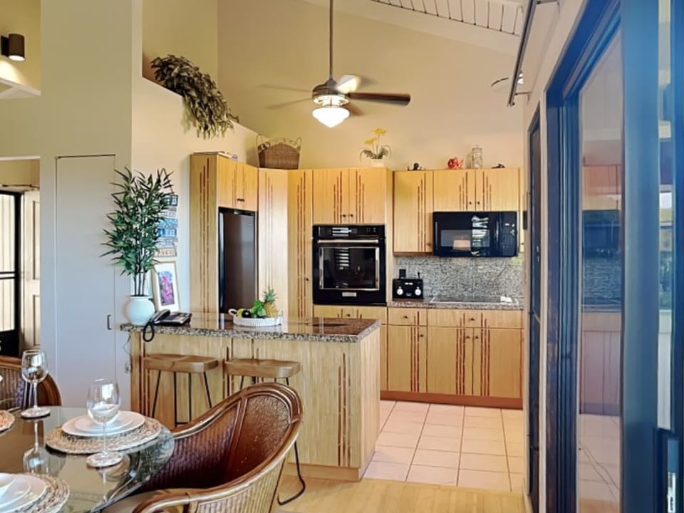 Full Kitchen