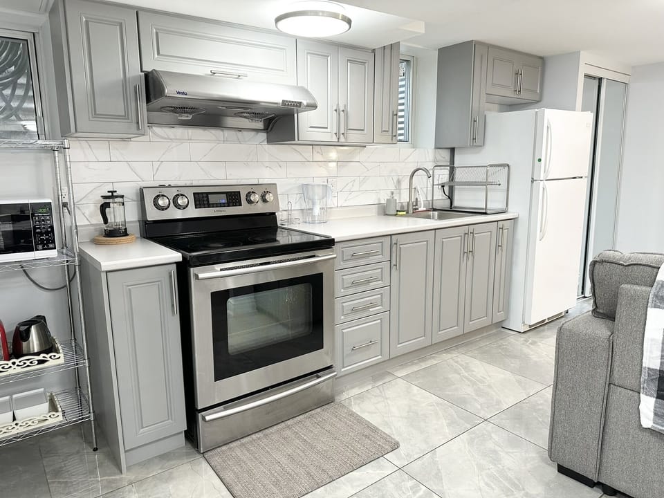 Complete Kitchen 