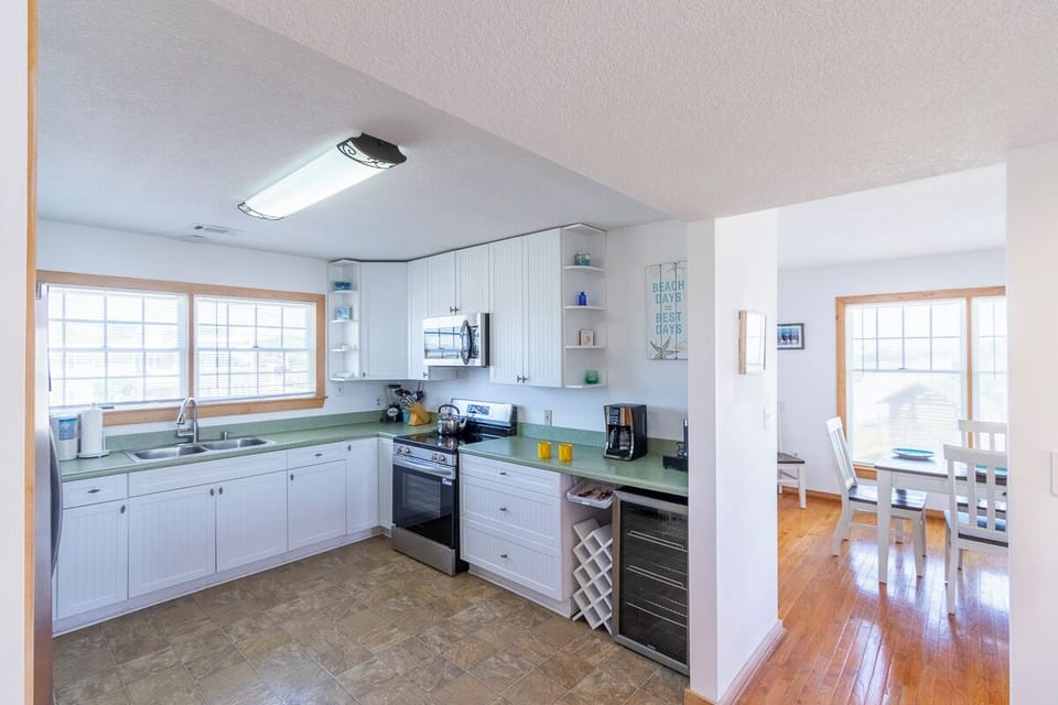 Mid Level Kitchen