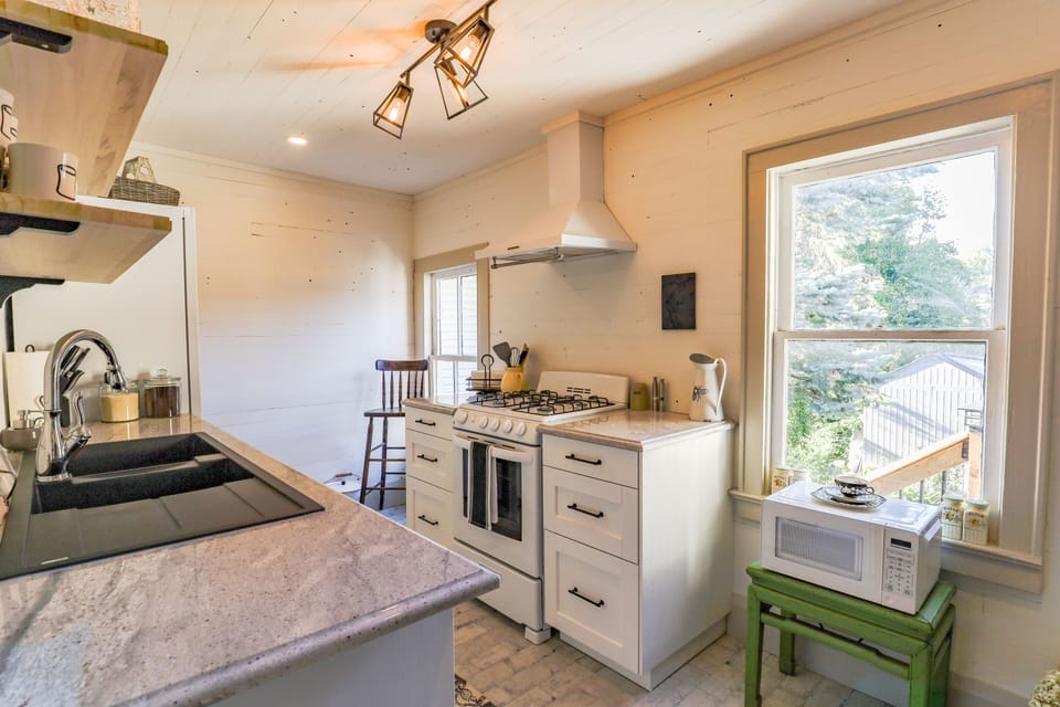Bright Kitchen