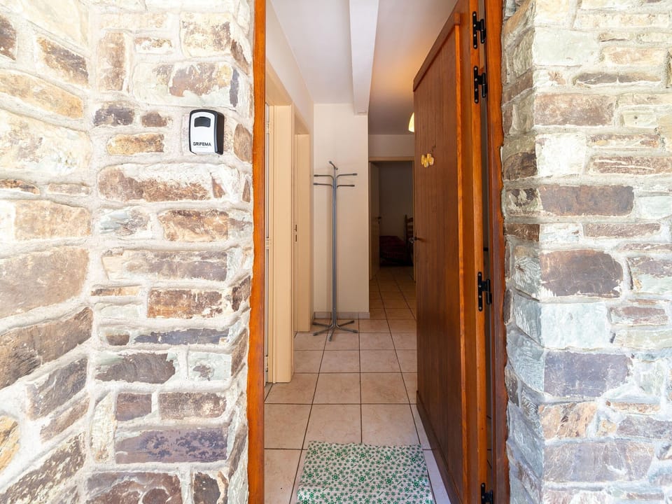 Entrance / Reception