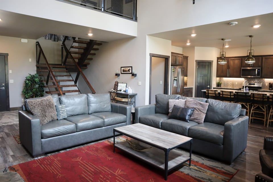 Living room with gas fireplace