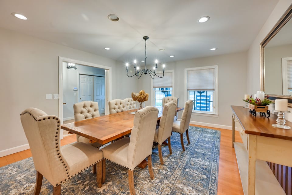 Formal Dining Room | 1st Floor