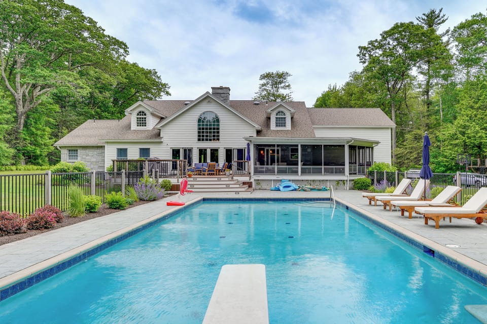 Monterey Vacation Rental | 6BR | 6BA | 4,468 Sq Ft | Stairs Required