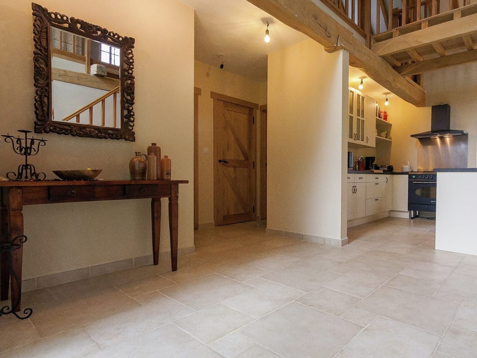 Entrance / Reception