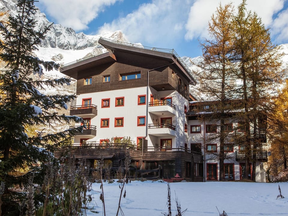 Holiday Home Exterior [winter]