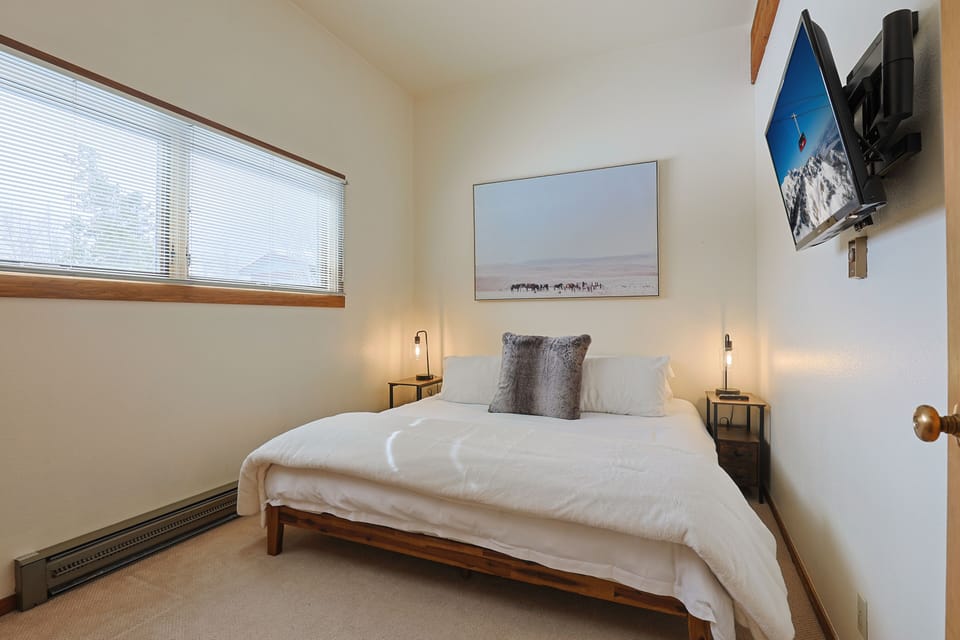 King Bed On Second Floor
