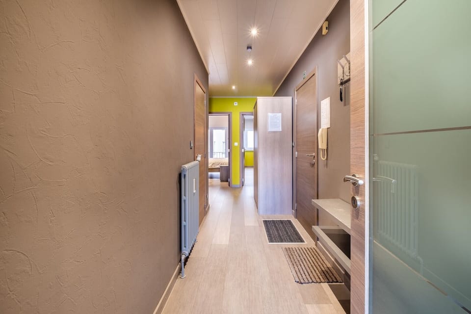 Entrance / Reception