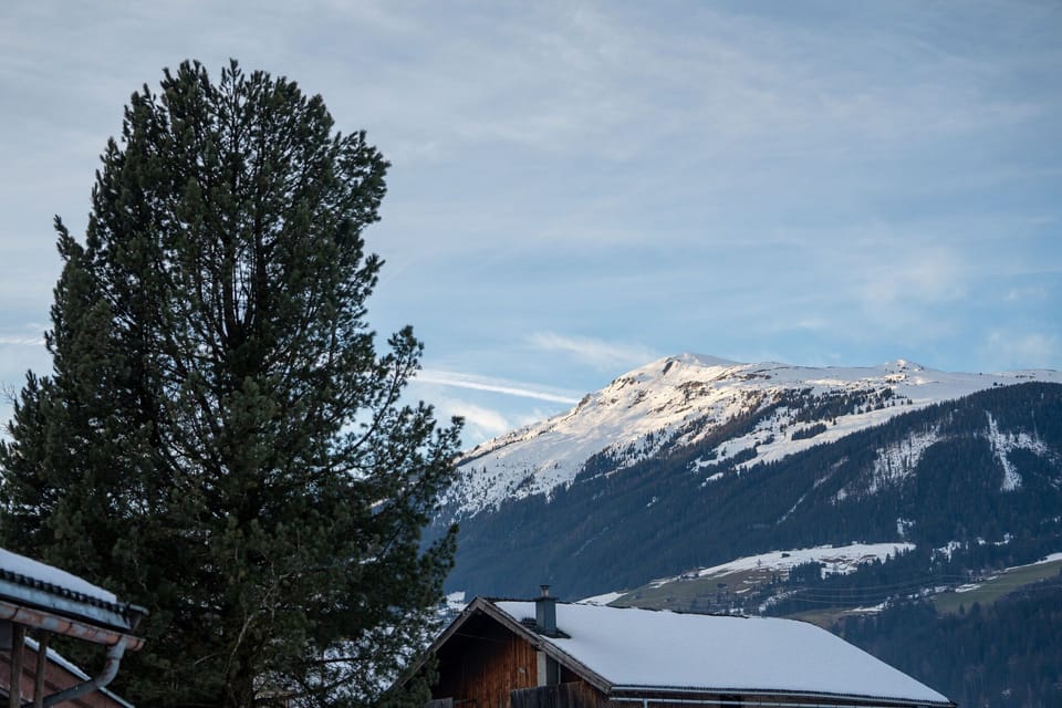 Immediate Surroundings [winter] (<1 km)