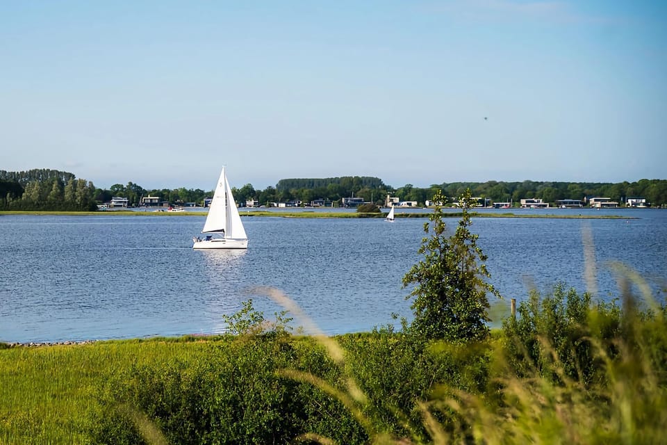 Surroundings [summer] (1-5 km)