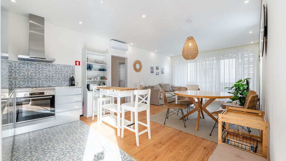 Overview of the kitchenette, living room and dining area #blend #sweet