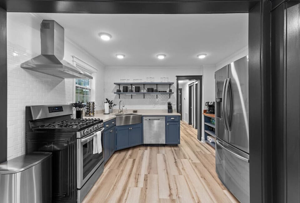Culinary Hub: Our Kitchen, Where Magic Happens and Memories are Made 🍳🍽️