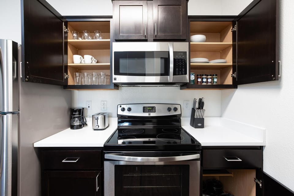 Fully stocked kitchen for your comfort.