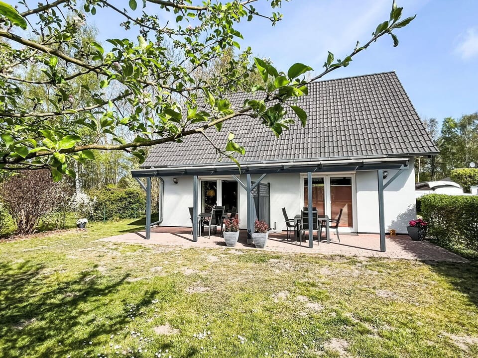 House, Roof, Home, Cottage, Shrub, Door, Estate, Shade, Garden, Lawn