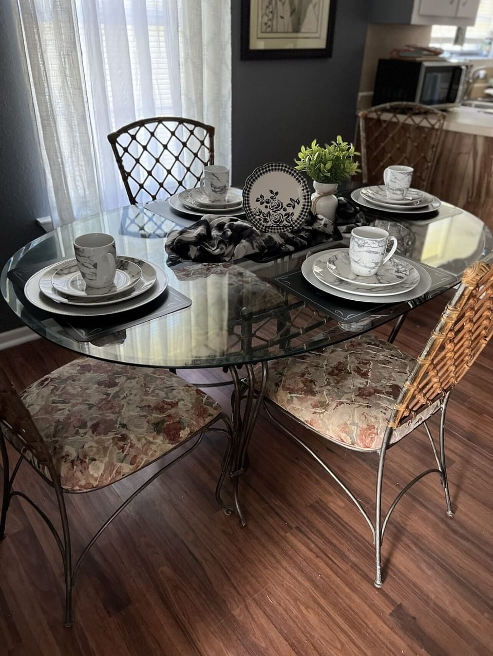 Dining area to enjoy a good meal.